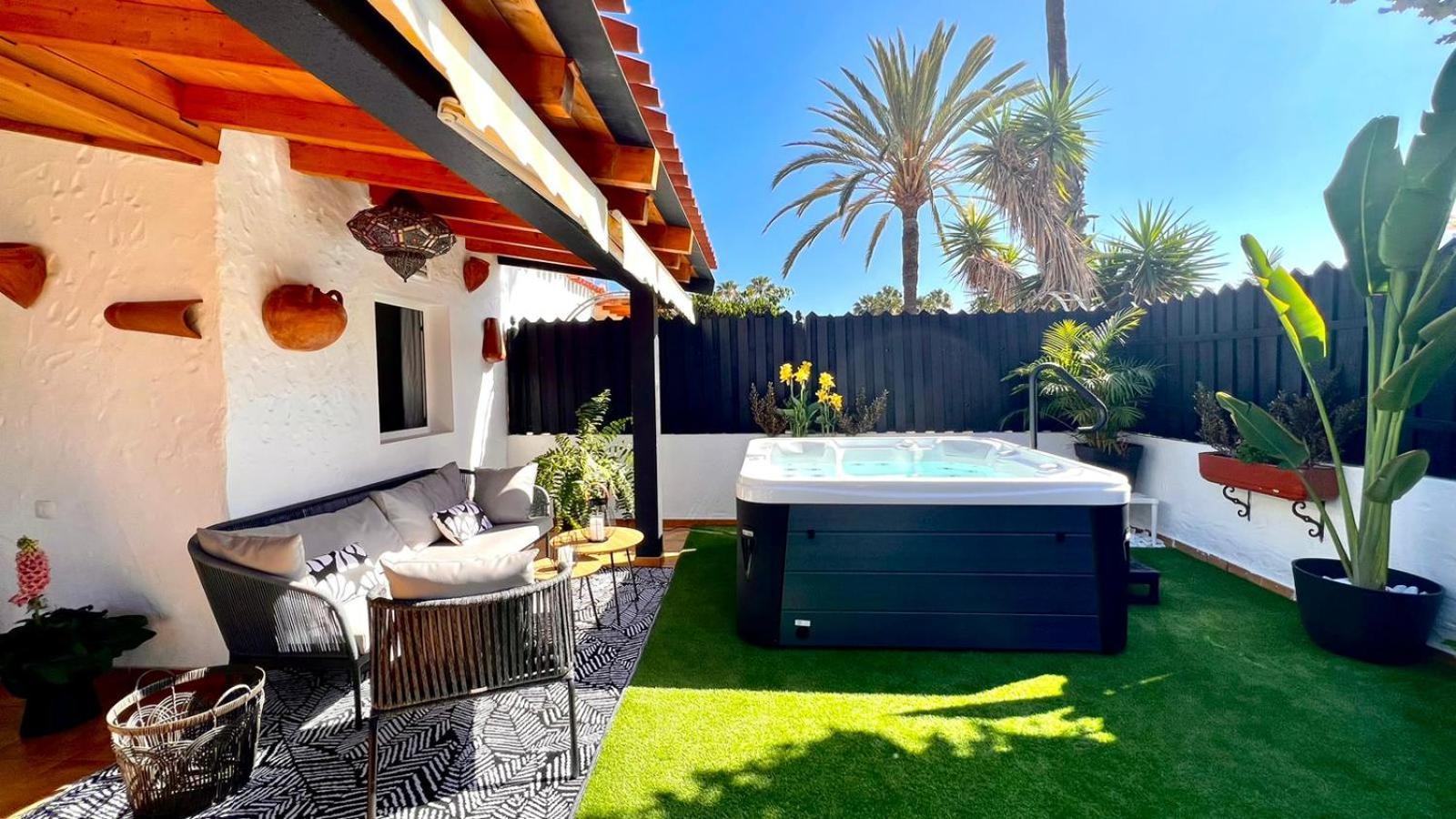 Oasis Beach Holiday Home With Jacuzzi Playa del Inglés Eksteriør bilde