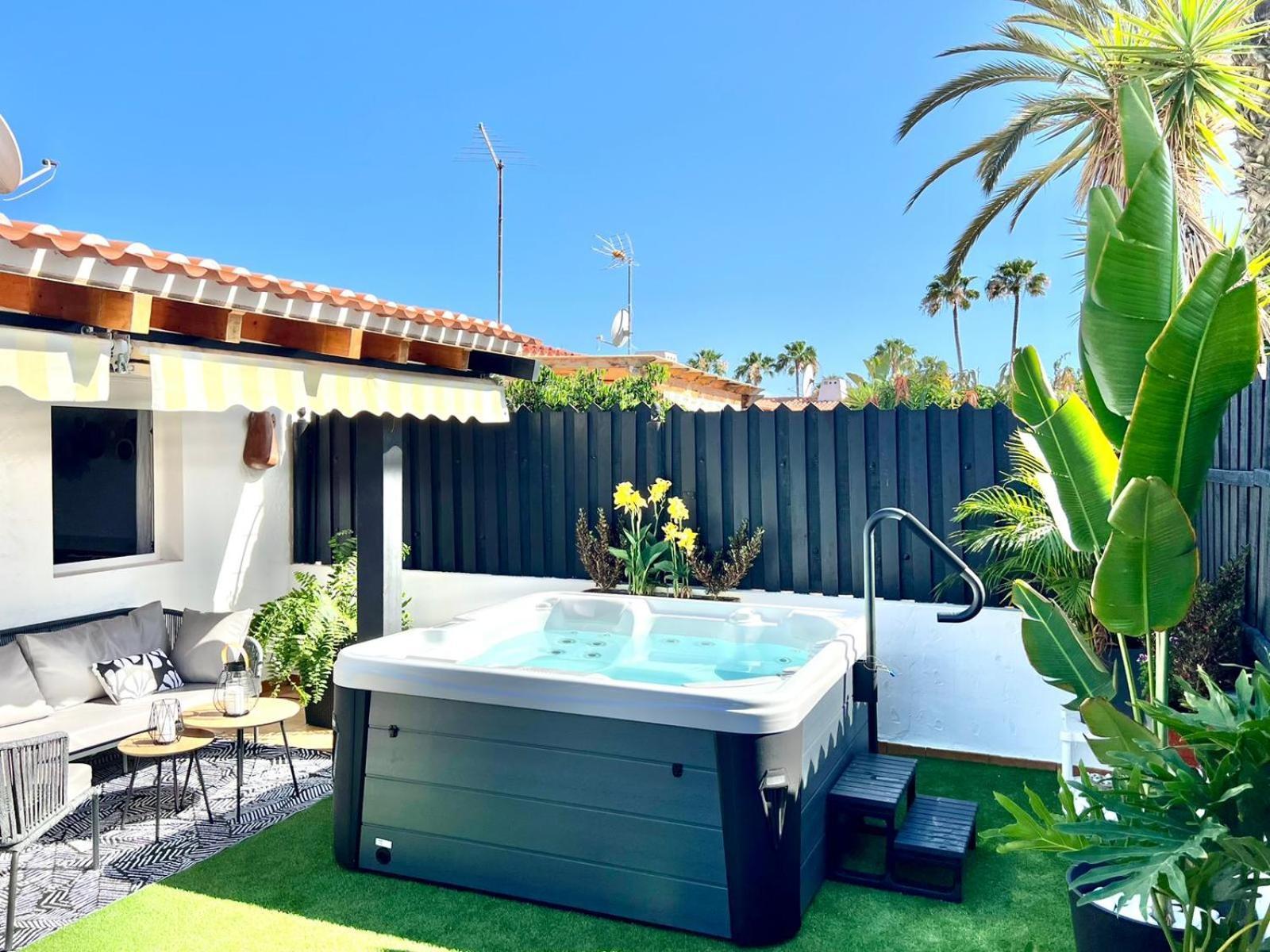 Oasis Beach Holiday Home With Jacuzzi Playa del Inglés Eksteriør bilde
